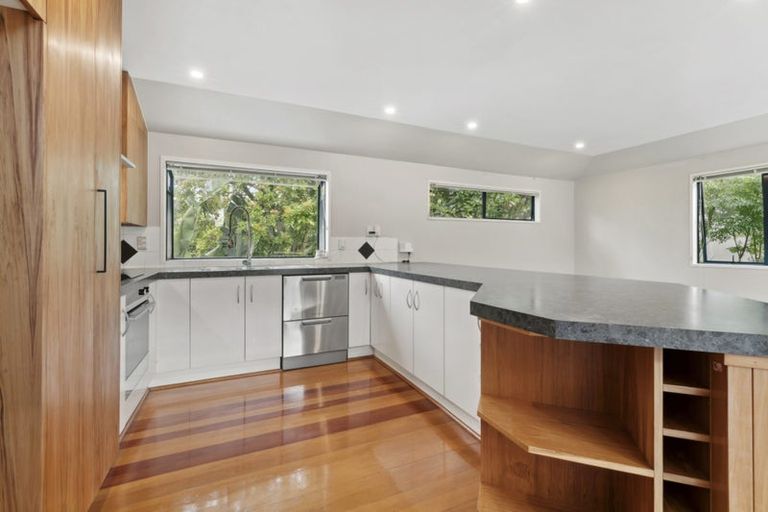 Photo of property in 2/24 Heathcote Road, Castor Bay, Auckland, 0620