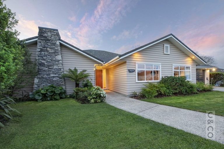 Photo of property in 4 Crabb Fields Lane, Riverhead, 0820