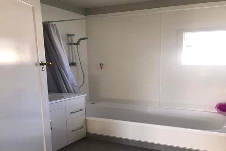 Photo of property in 67 Geraldine Street, Edgeware, Christchurch, 8013