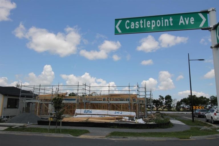 Photo of property in 10 Castlepoint Avenue, Takanini, 2110