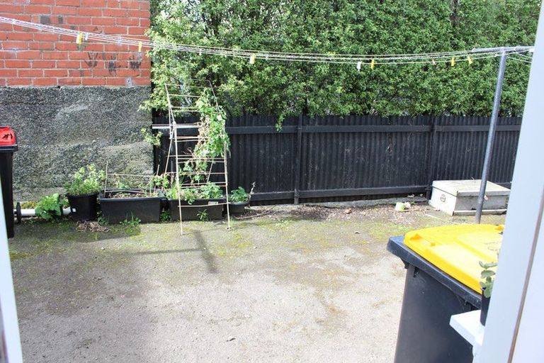 Photo of property in 1/128 London Street, Dunedin Central, Dunedin, 9016