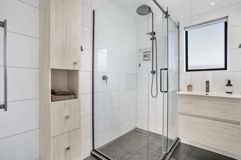 Photo of property in 2/11 Avis Avenue, Papatoetoe, Auckland, 2025