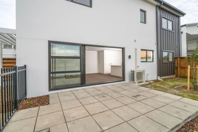 Photo of property in 2/69 Suva Street, Upper Riccarton, Christchurch, 8041