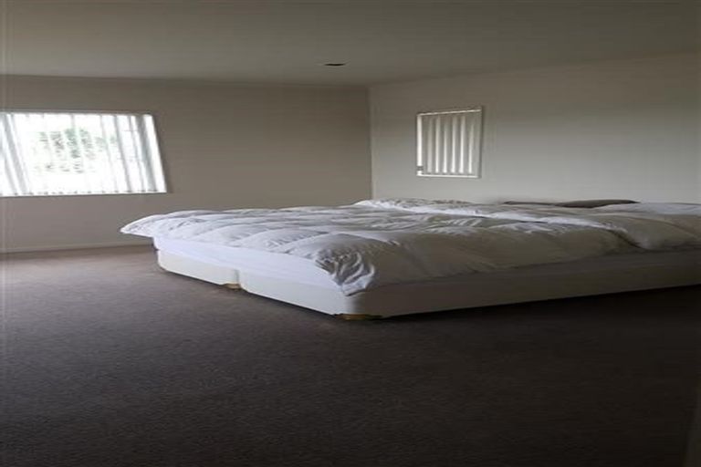 Photo of property in 15 Oak View Terrace, Schnapper Rock, Auckland, 0632