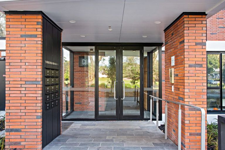 Photo of property in 6/36 Edmonton Road, Henderson, Auckland, 0612