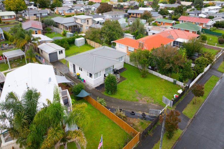 Photo of property in 33 English Street, St Andrews, Hamilton, 3200