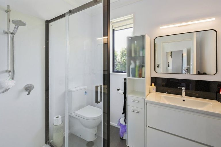 Photo of property in 18 Parkinson Place, Woodend, 7610