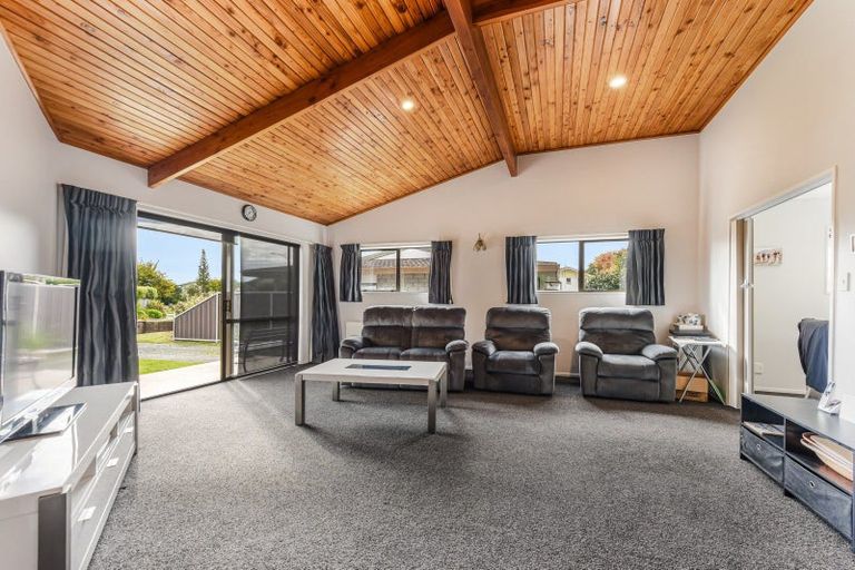 Photo of property in 27 Browning Crescent, Stoke, Nelson, 7011