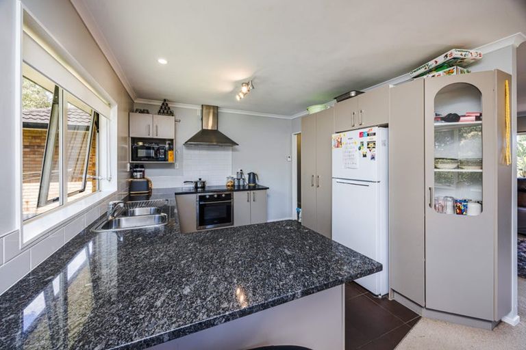 Photo of property in 12 Prado Drive, Pukekohe, 2120