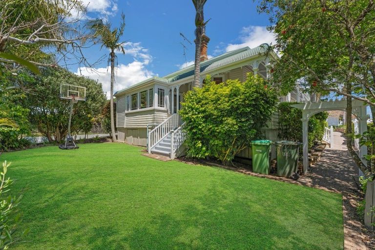 Photo of property in 20 Albert Road, Devonport, Auckland, 0624