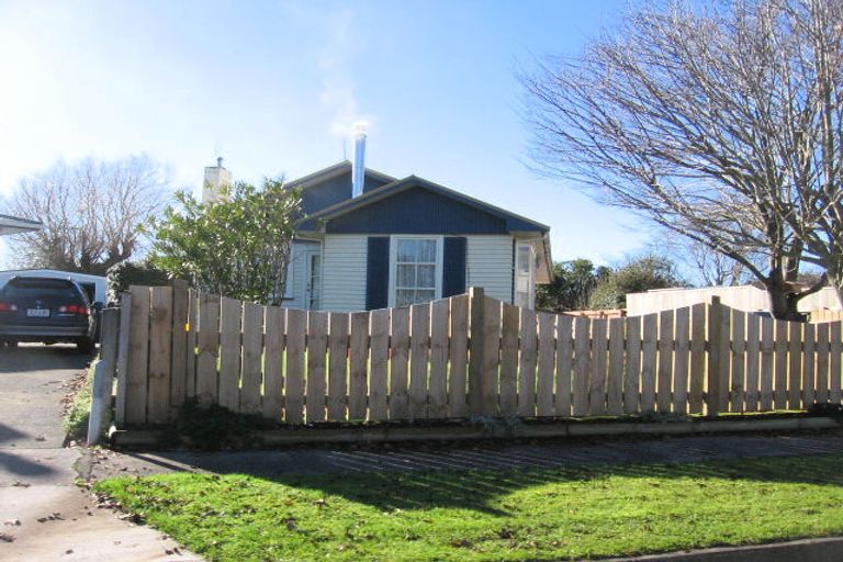 Photo of property in 31 Catlins Crescent, Milson, Palmerston North, 4414