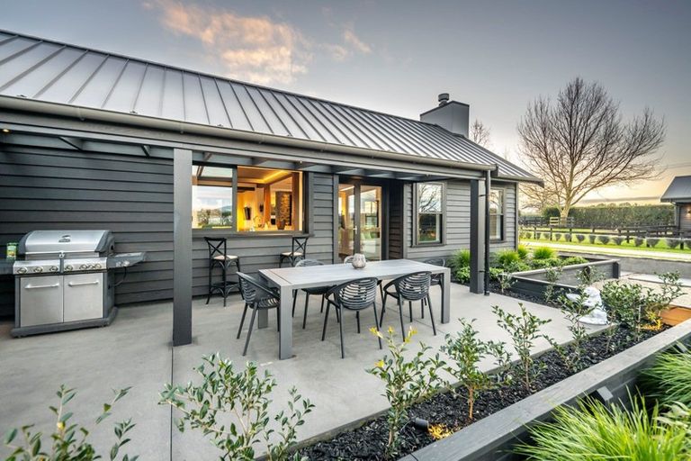 Photo of property in 119 Racecourse Road, Cambridge, 3493