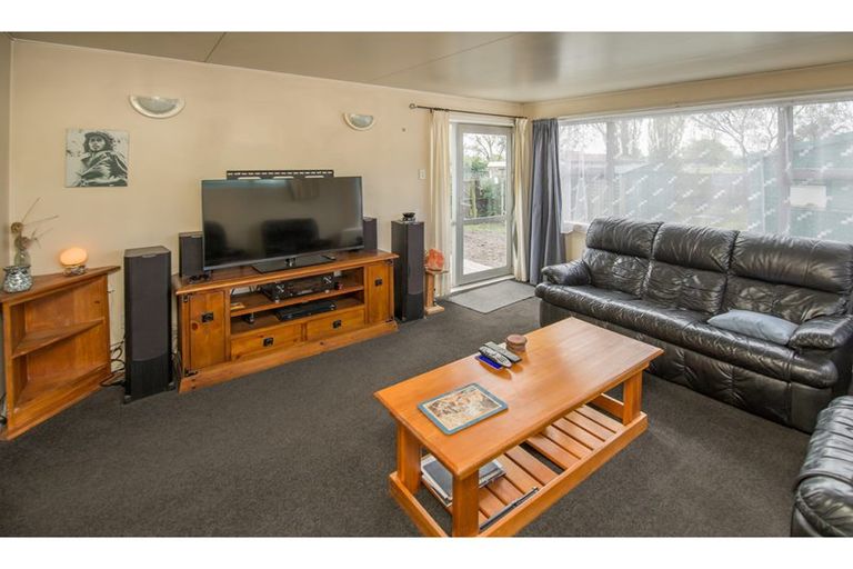 Photo of property in 593 Ferry Road, Woolston, Christchurch, 8023