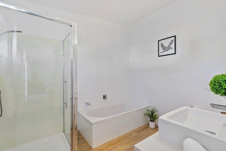 Photo of property in 4 Te Whai Street, Mangawhai Heads, Mangawhai, 0505