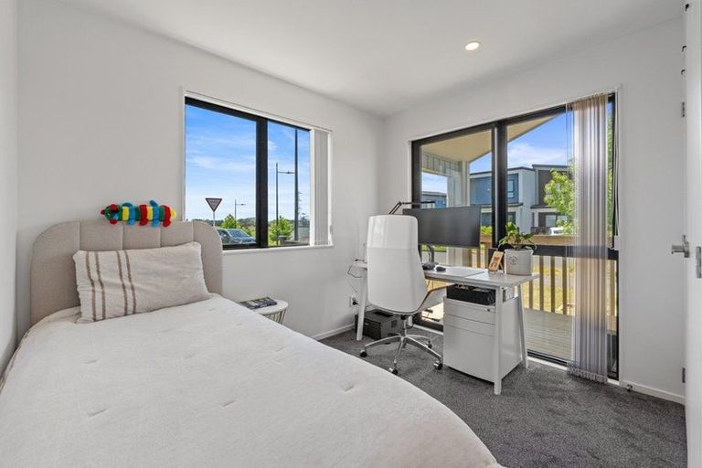 Photo of property in 34b Kahui Parade, Karaka, 2113