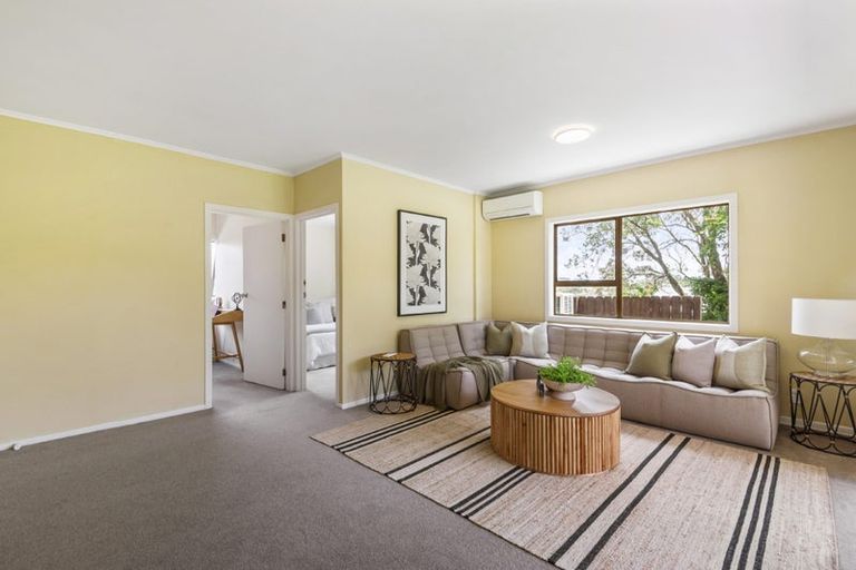 Photo of property in 254a East Coast Road, Forrest Hill, Auckland, 0620