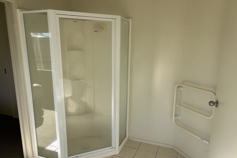 Photo of property in 1a Arataki Road, Havelock North, 4130