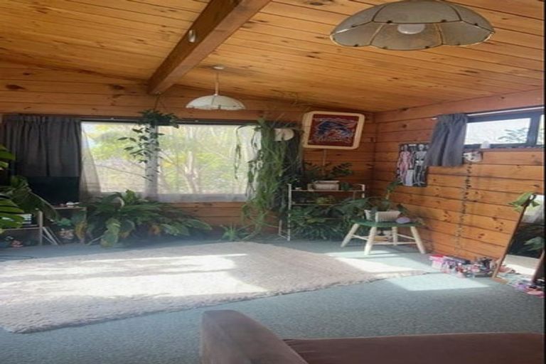 Photo of property in 11 Fitzwater Place, Henderson, Auckland, 0612