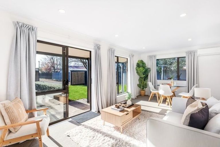 Photo of property in 52a Vivian Street, Burwood, Christchurch, 8083