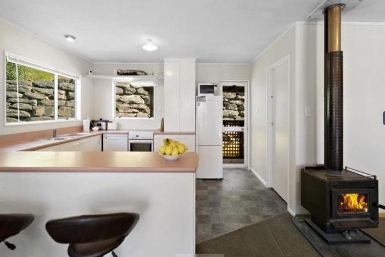 Photo of property in 6 Andrews Road, Queenstown, 9300