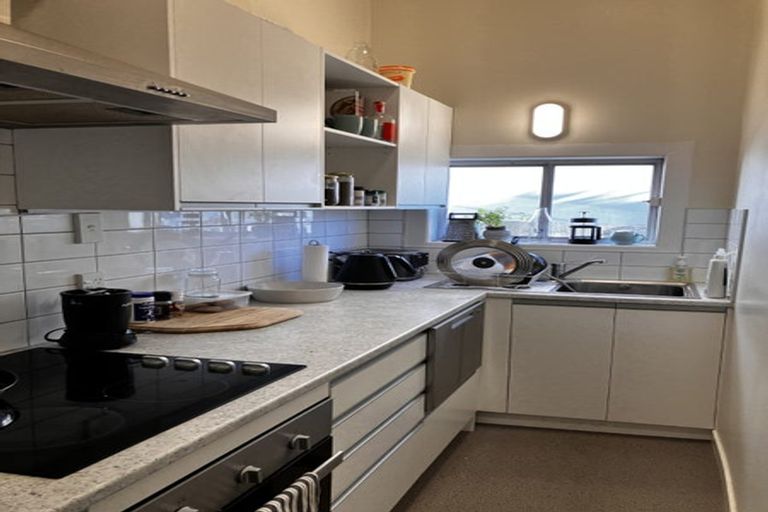 Photo of property in 4 Hawker Street, Mount Victoria, Wellington, 6011