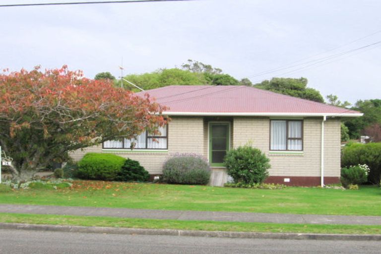 Photo of property in 74 Ngaio Road, Waikanae, 5036
