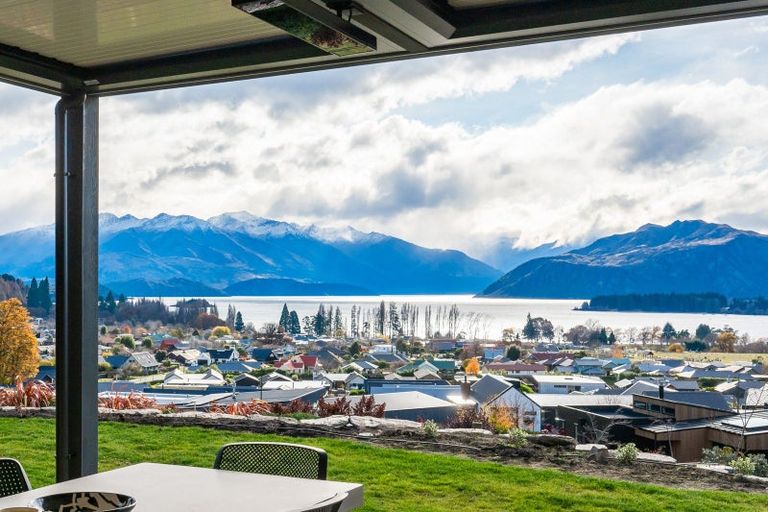 Photo of property in Meadowstone Alpha Series, 24 Jade Drive, Wanaka, 9305