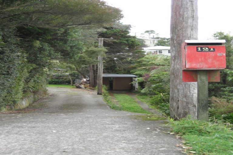 Photo of property in 113 Ruskin Road, Newlands, Wellington, 6037