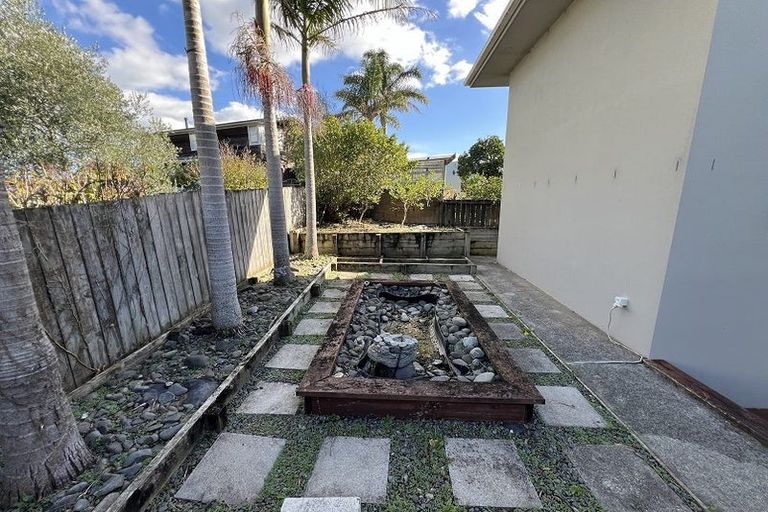 Photo of property in 2/167 Coronation Road, Hillcrest, Auckland, 0627