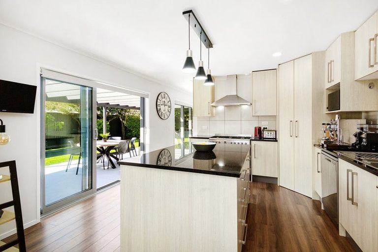 Photo of property in 175 Woodman Drive, Tawa, Wellington, 5028
