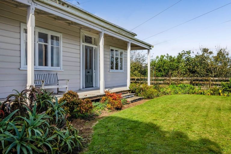 Photo of property in 724 Ararata Road, Ararata, Hawera, 4674