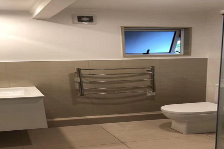 Photo of property in 4 Halder Place, Torbay, Auckland, 0632