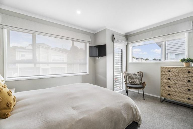 Photo of property in 75 Karepiro Drive, Stanmore Bay, Whangaparaoa, 0932