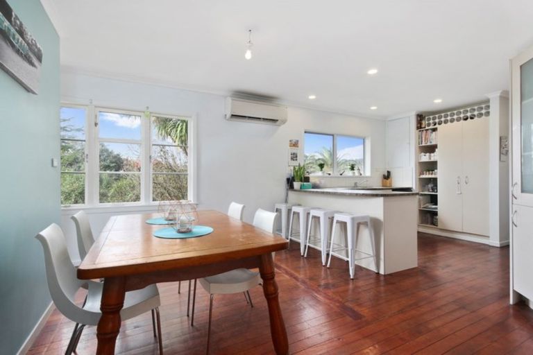Photo of property in 6 Glengarry Road, Glen Eden, Auckland, 0602