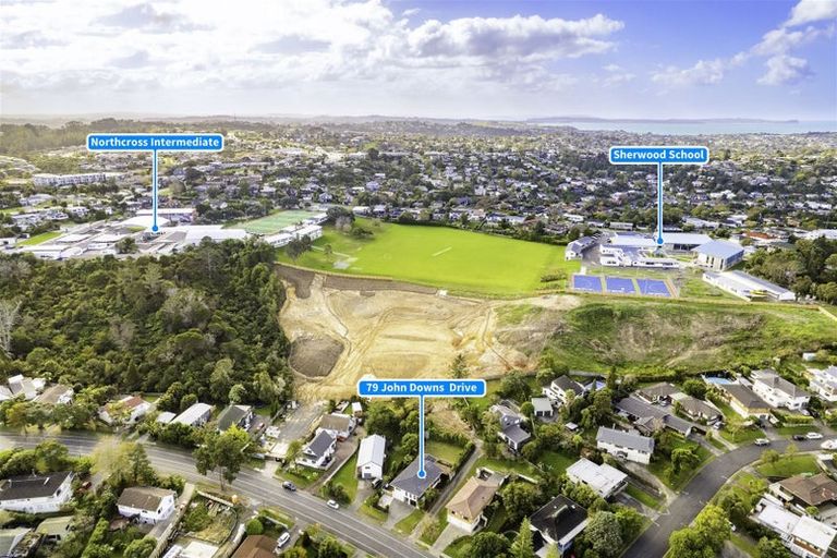 Photo of property in 79 John Downs Drive, Browns Bay, Auckland, 0630