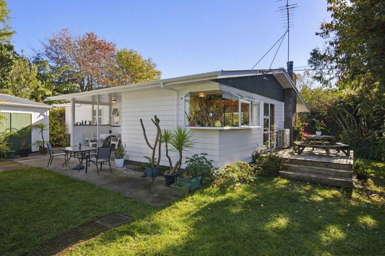 Photo of property in 594 Waitohu Valley Road, Manakau, Otaki, 5583
