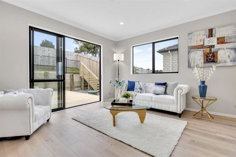 Photo of property in 5 Elevation Street, Flat Bush, Auckland, 2019