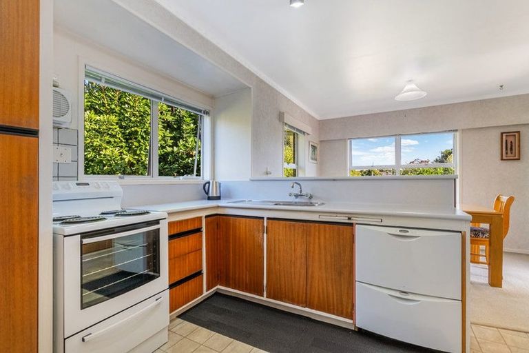 Photo of property in 2/13 Ashdown Place, Pahurehure, Papakura, 2113