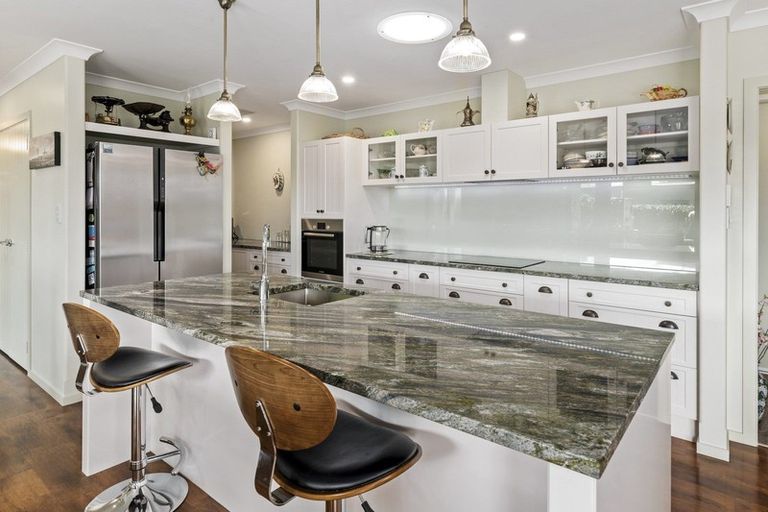 Photo of property in 10 Gladys Place, Levin, 5510