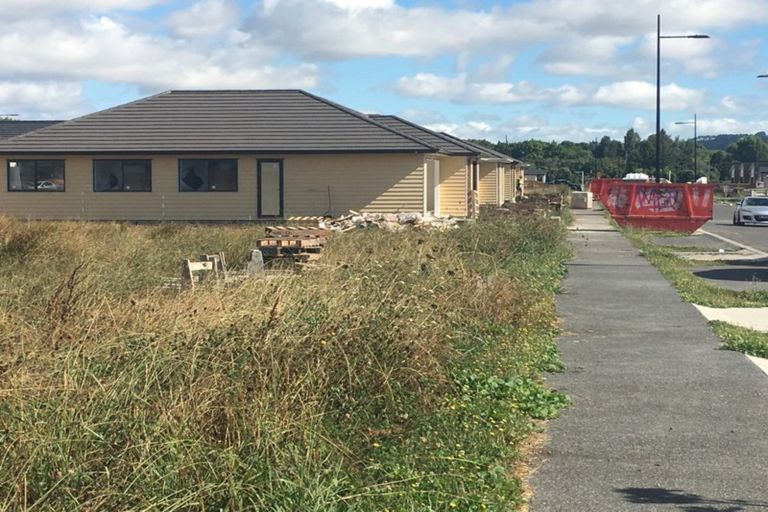 Photo of property in 16 Sapwood Crescent, Takanini, 2110