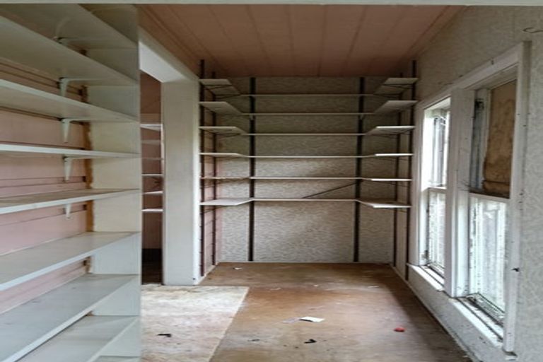 Photo of property in 28 Highbury Road, Highbury, Wellington, 6012