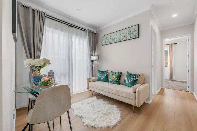Photo of property in 60 Elevation Street, Flat Bush, Auckland, 2019