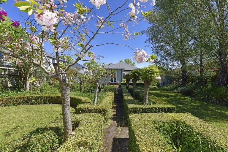 Photo of property in 122 Bishop Street, St Albans, Christchurch, 8014