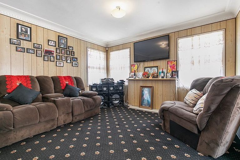 Photo of property in 6 Garrett Place, Otara, Auckland, 2023