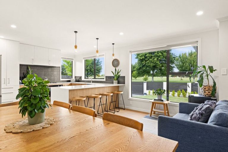 Photo of property in 114 Freyberg Avenue, Tamatea, Napier, 4112