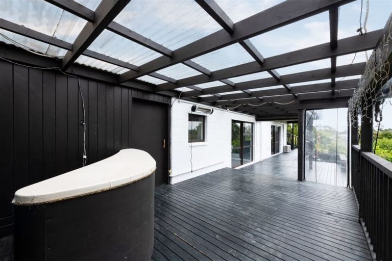 Photo of property in 13 Chrome Place, Henderson, Auckland, 0612