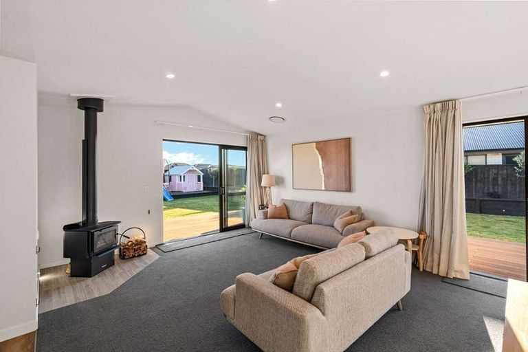 Photo of property in 11 Chris Drive, Rolleston, 7614