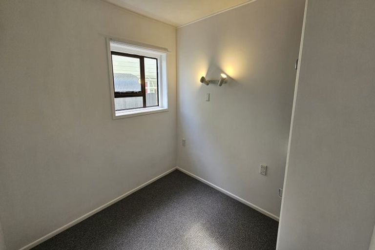Photo of property in 52u4 Russell Terrace, Berhampore, Wellington, 6023