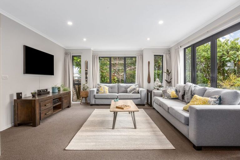 Photo of property in 15 Ashwood Street, Woodridge, Wellington, 6037