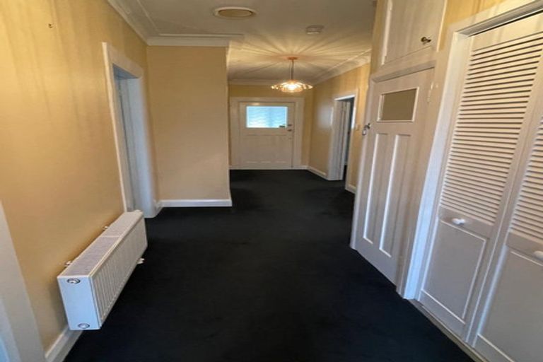 Photo of property in 21 Burrows Avenue, Karori, Wellington, 6012